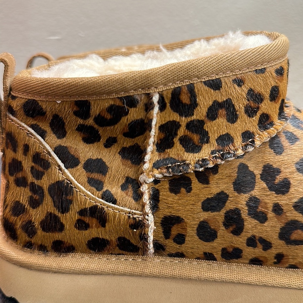 Uggs mini leopard print boots - Picture 8 of 8